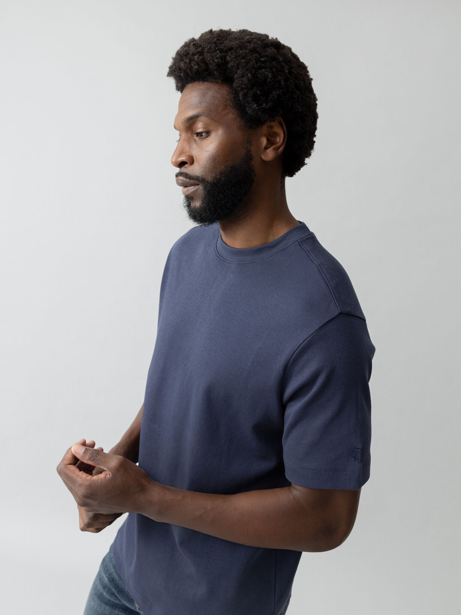 Modelshot / Navy / Detail